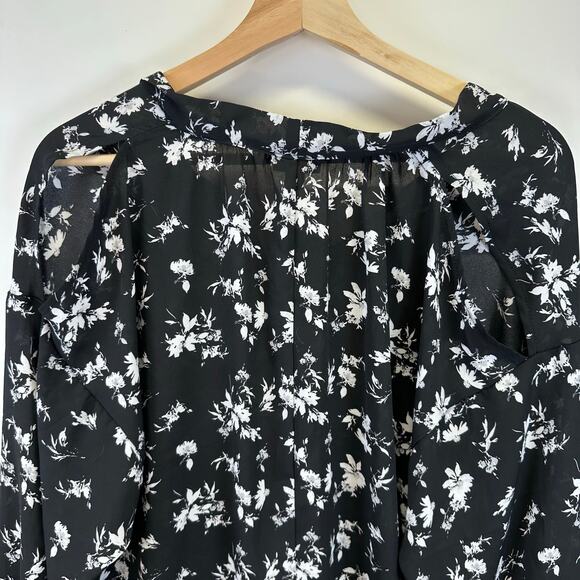 Torrid Georgette Tie Front Cold Shoulder Black Floral Blouse Womens Plus 1 - Picture 4 of 13
